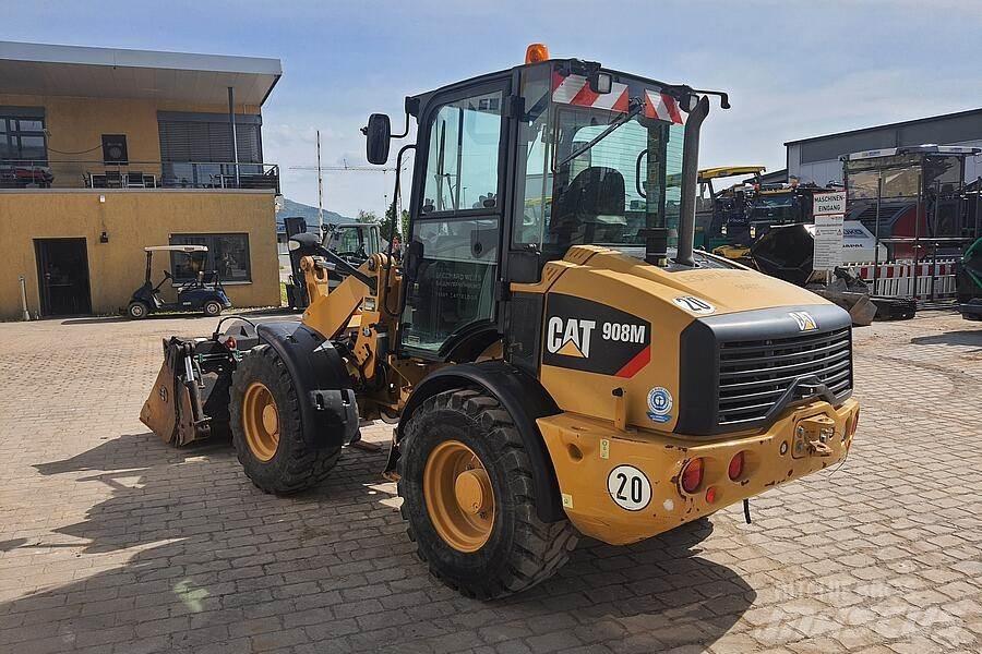 CAT 908 M Iekrāvēji uz riteņiem