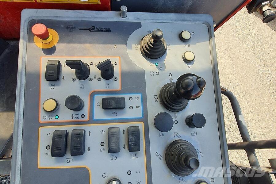 Wirtgen W 250 Asfalta dzesēšanas iekārtas