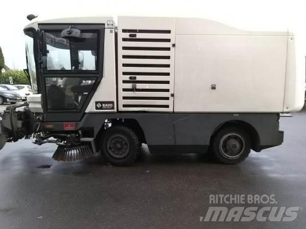 Ravo 530 CD Ielu tīrīšanas mašīnas