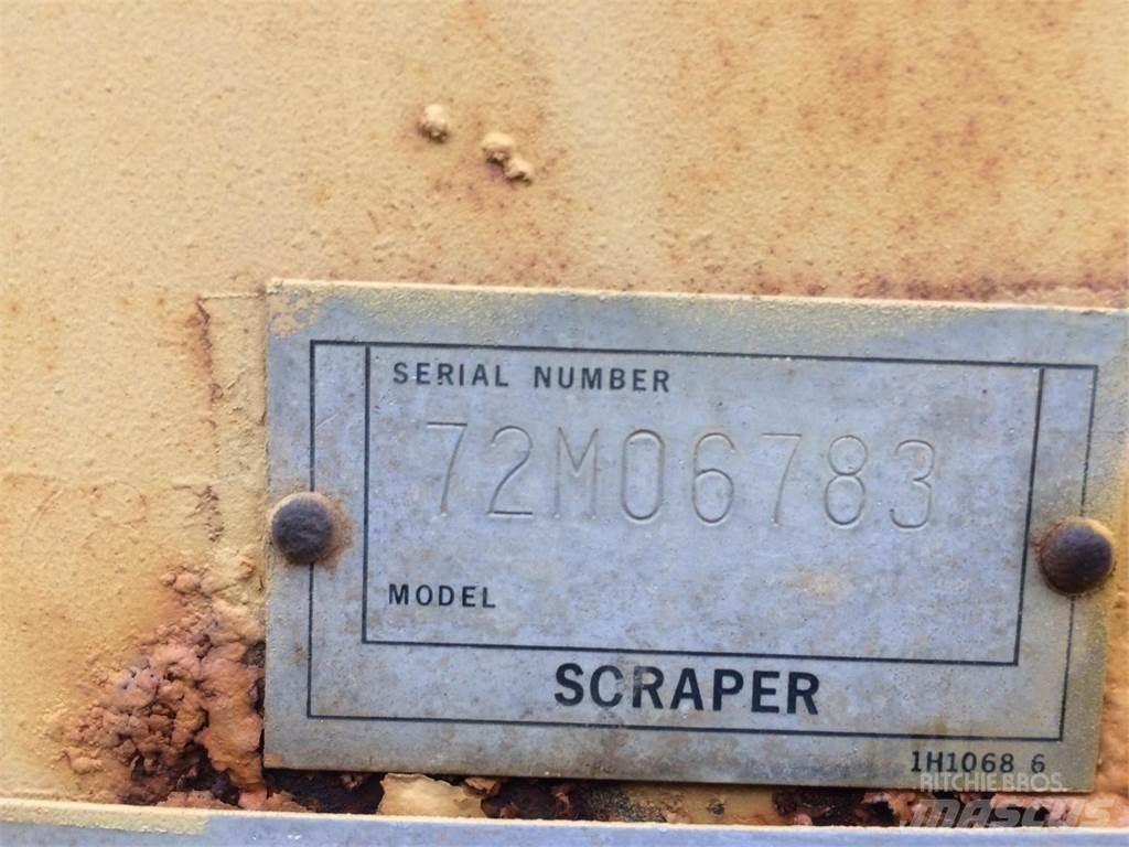 CAT 613B Skrēperi