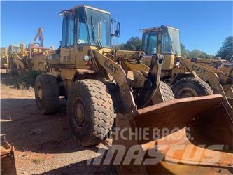 CAT 926E Iekrāvēji uz riteņiem