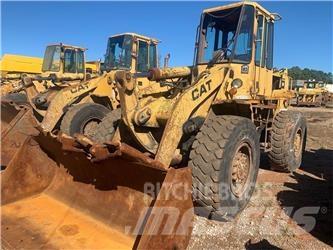 CAT 926E Iekrāvēji uz riteņiem
