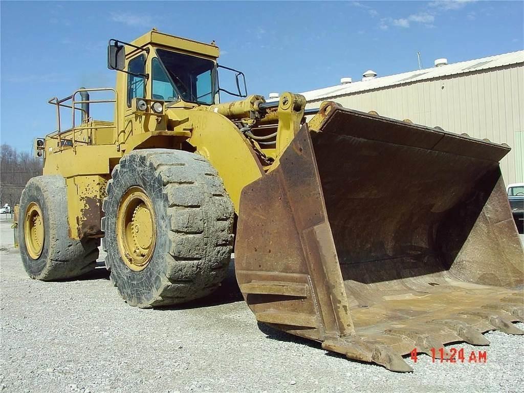 CAT 988B Iekrāvēji uz riteņiem