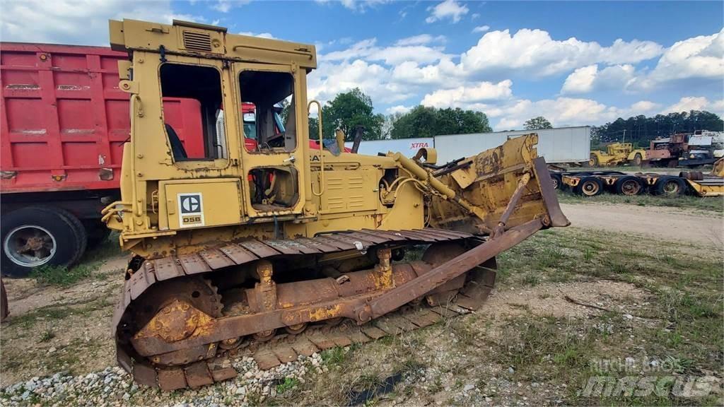 CAT D5B Kāpurķēžu buldozeri