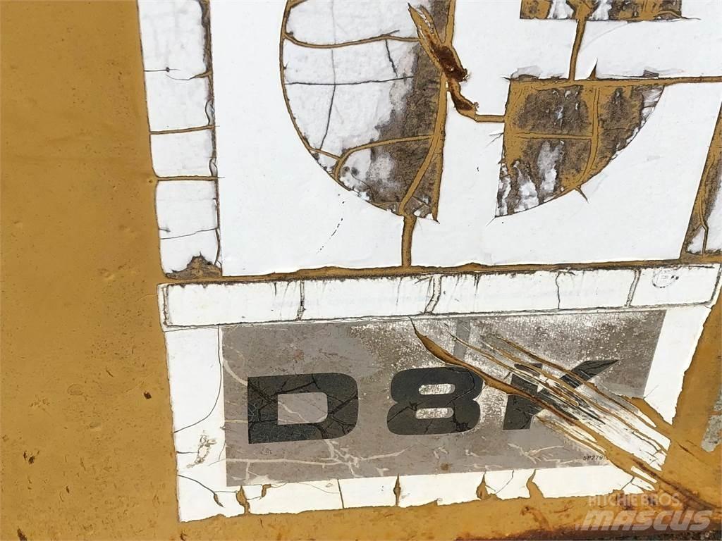 CAT D8K Kabīnes un interjers