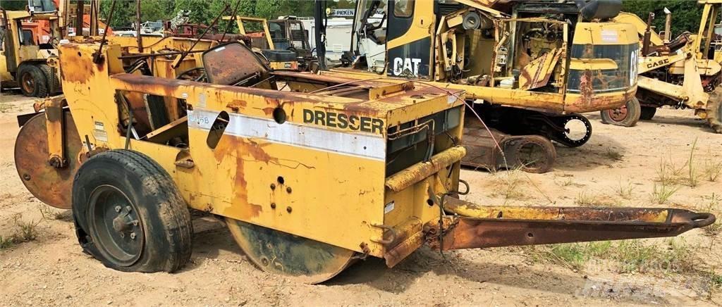 Dresser S4-6B Vienvalča grunts veltņi