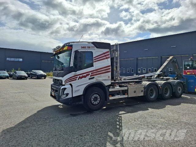 Volvo FMX 8X4*4 Pašizgāzējs