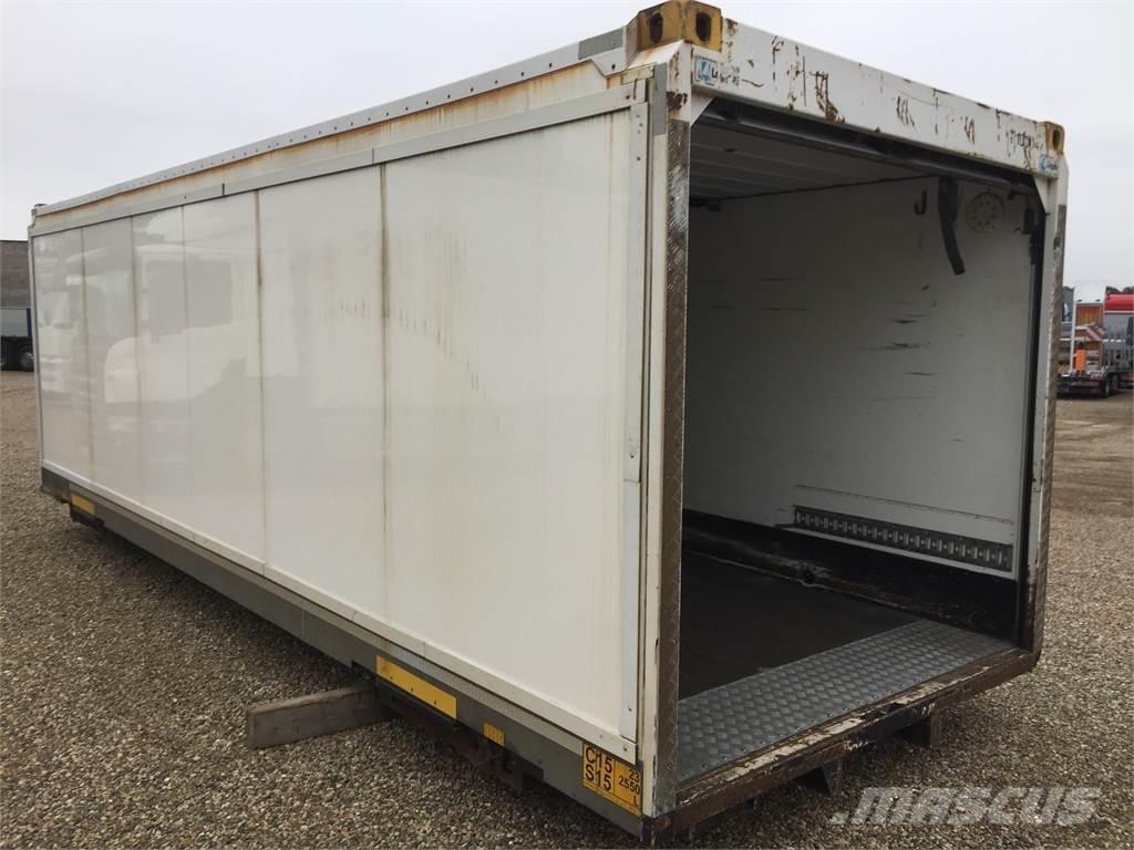  7450 mm med rulleport Noslēgtās piekabes