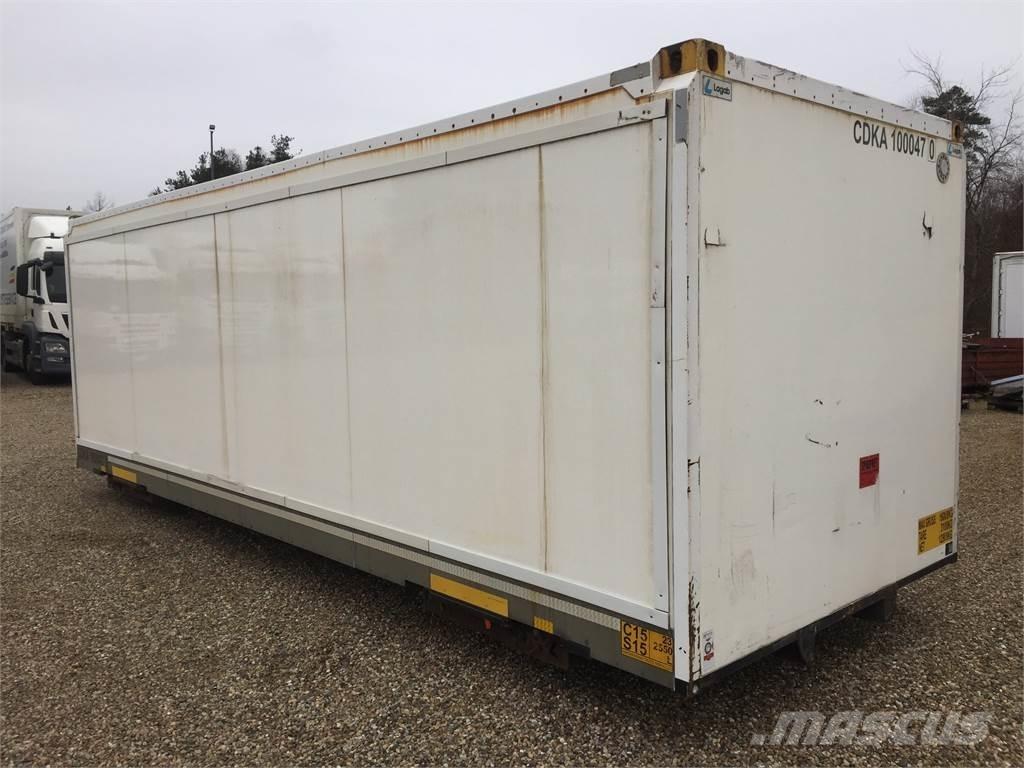  7450 mm med rulleport Noslēgtās piekabes
