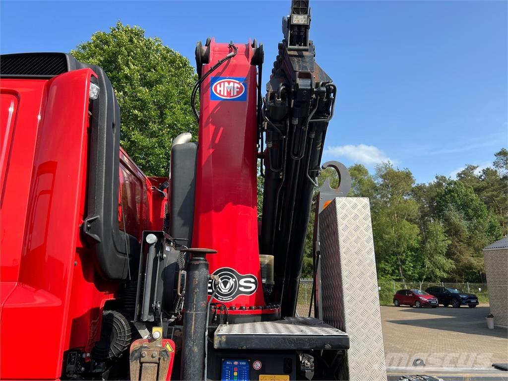 DAF CF 480 FAX 8x2*6 Kabeļu pacēlājs nomontējamām kravas mašīnām