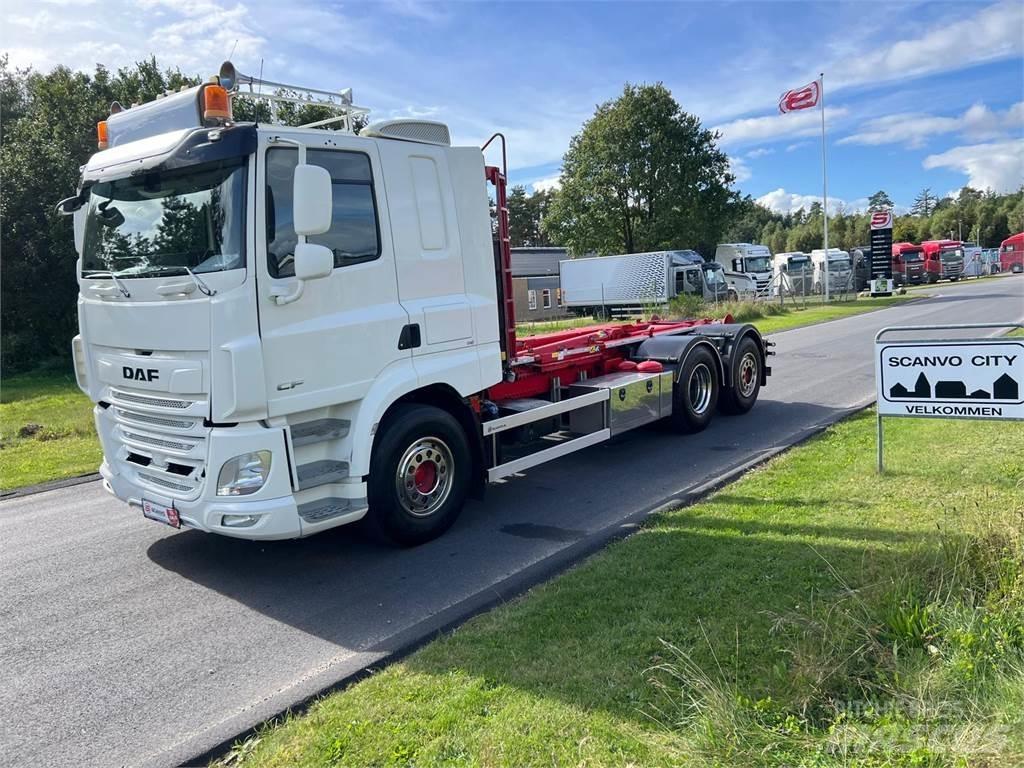 DAF CF 530 6x2*4 FAN Treileri ar āķi