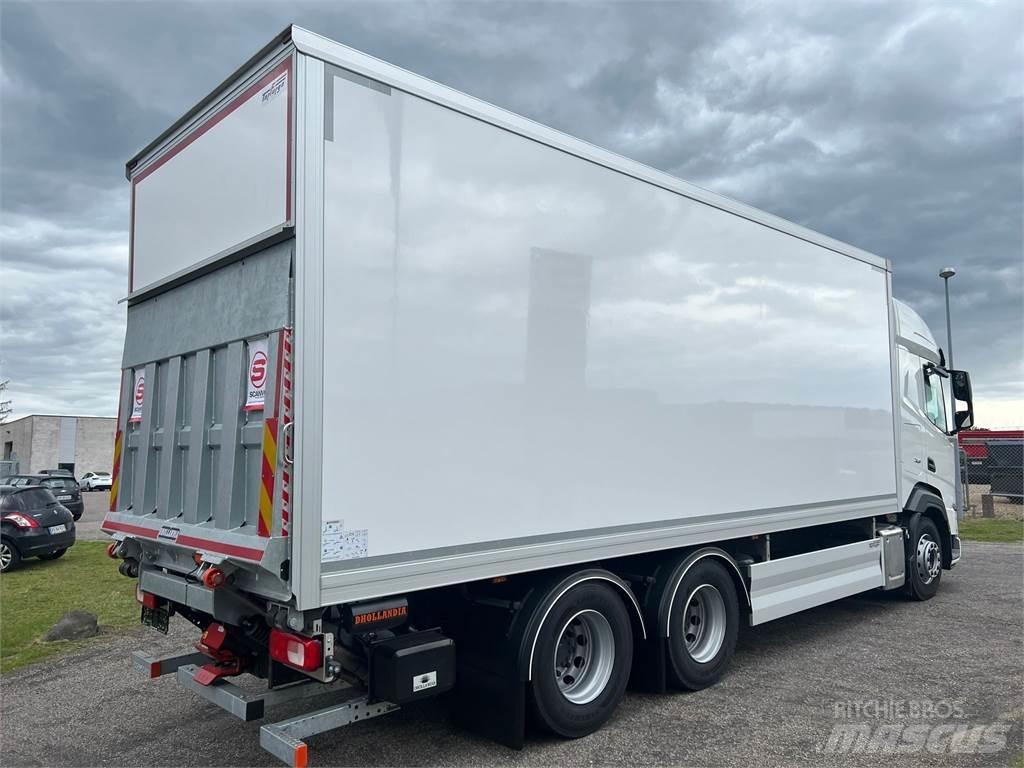 DAF XF480 FAS 6x2 Furgons
