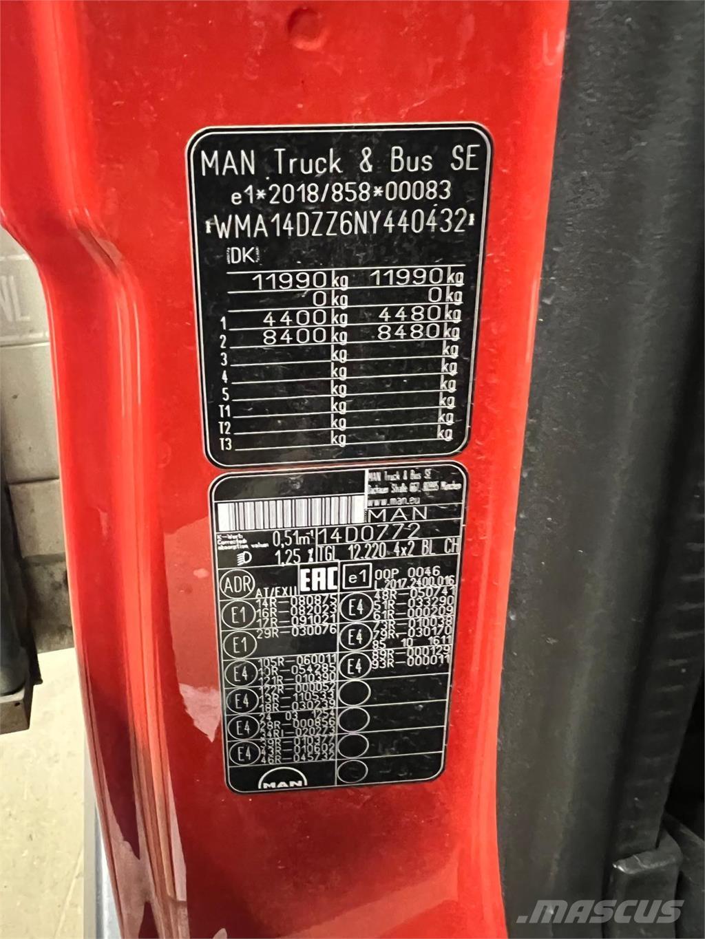 MAN TGL 12-220 BL Tents