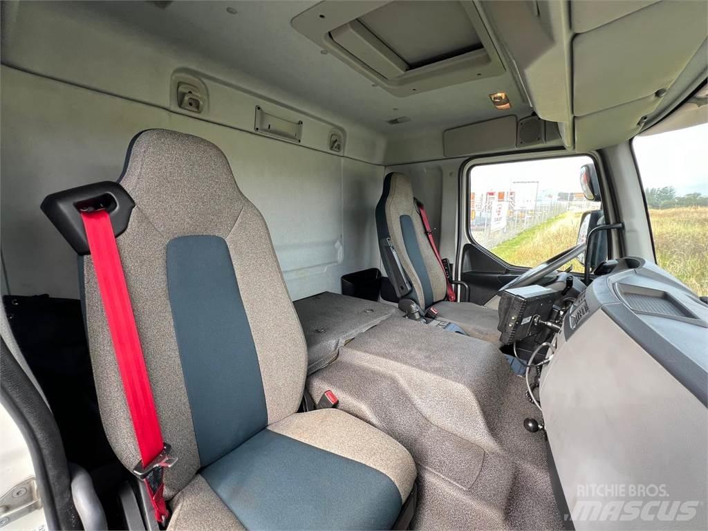 Volvo FE320 6x2*4 Furgons