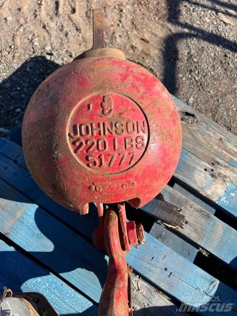Johnson  Pacēlāju/krānu aprīkojums