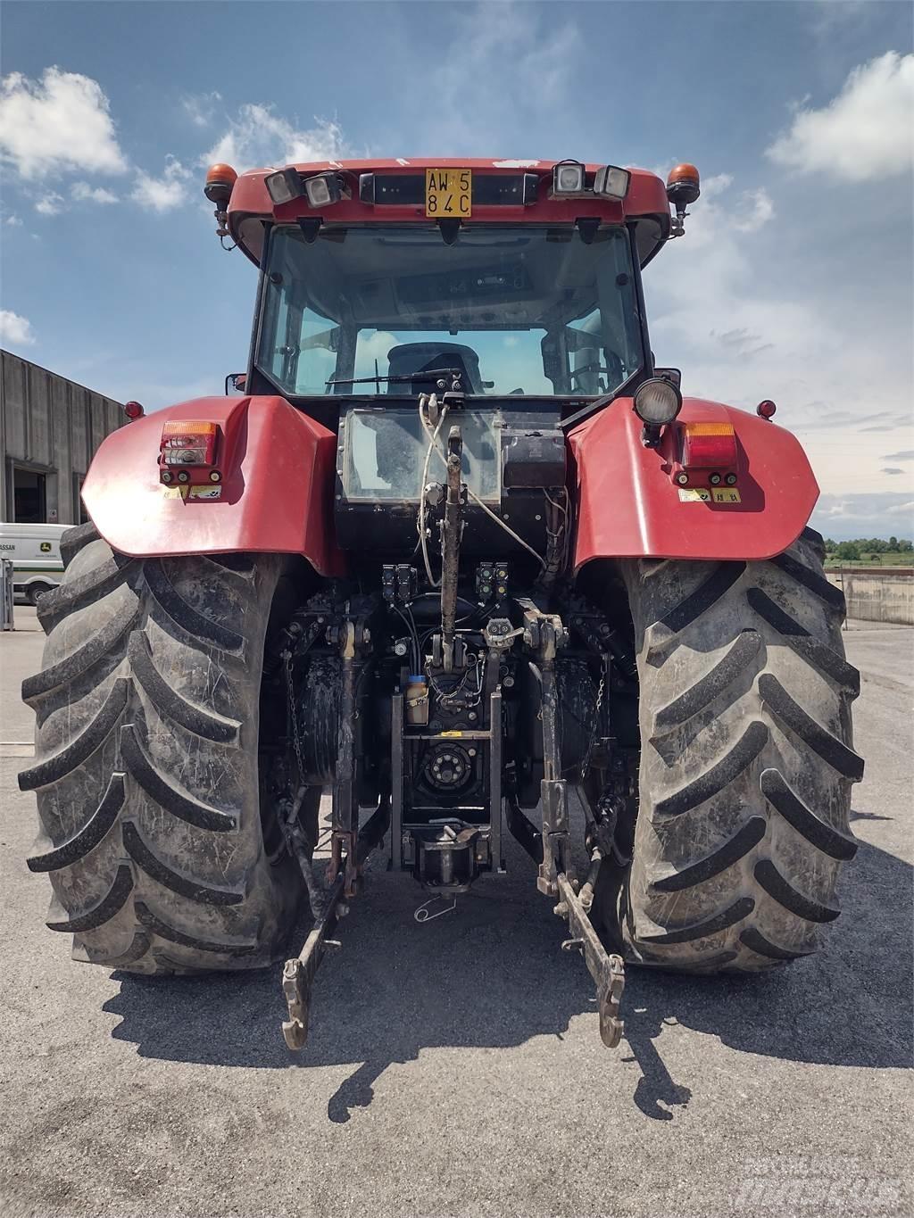 Case IH CVX 1195 Traktori