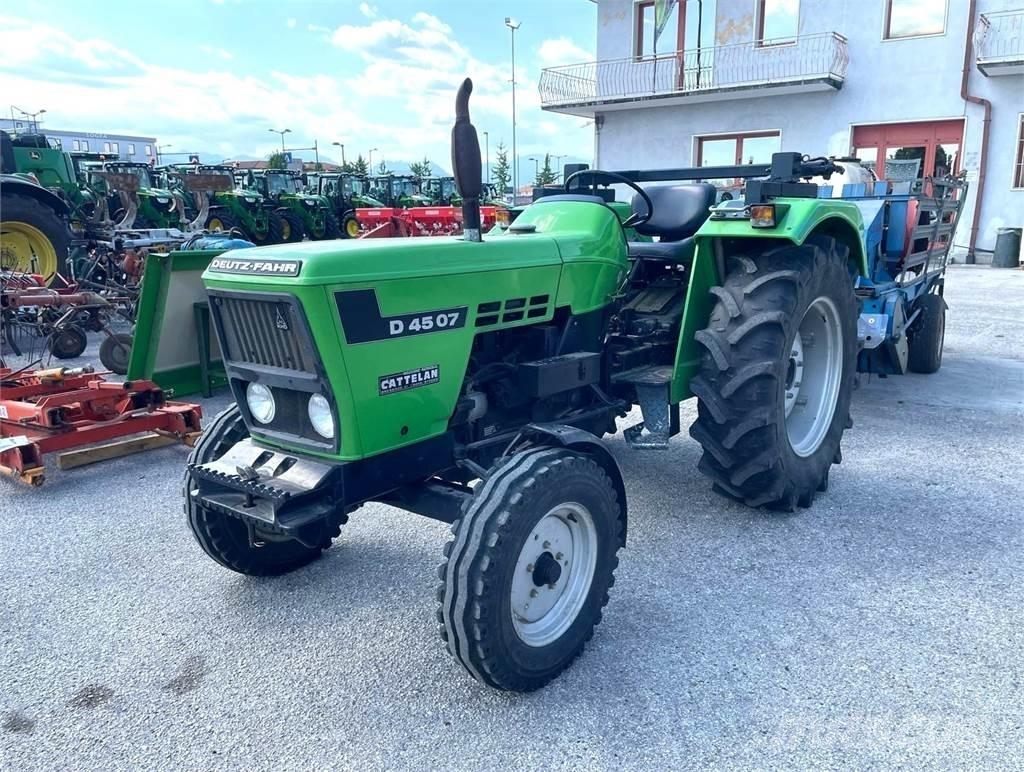 Deutz-Fahr D 45 07 Traktori