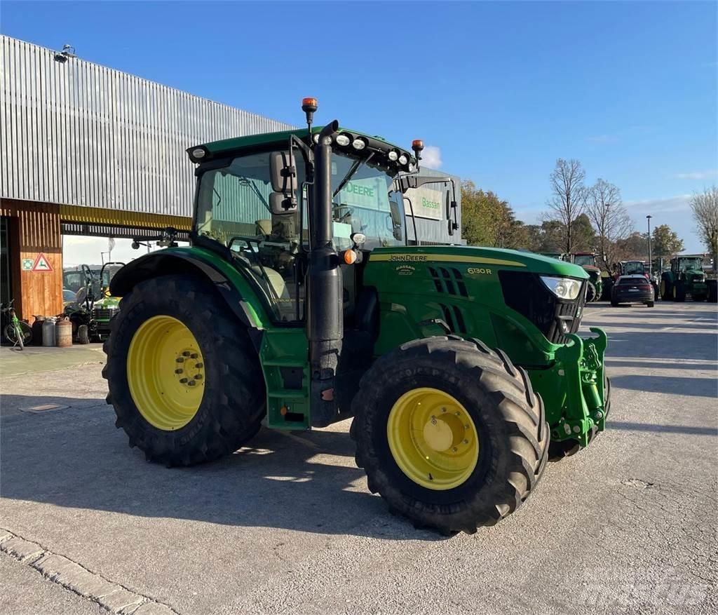 John Deere 6130 R Traktori