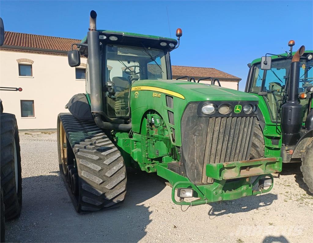 John Deere 8320 RT Traktori