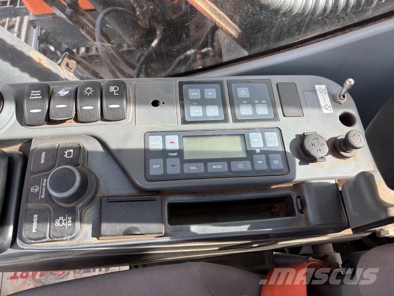 Doosan DX140LC-5 Kāpurķēžu ekskavatori