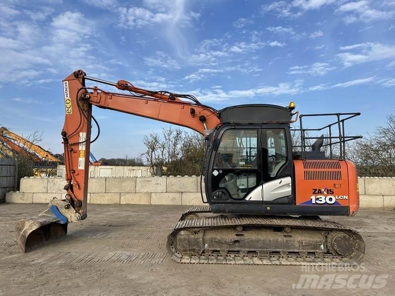 Hitachi ZX130 Kāpurķēžu ekskavatori