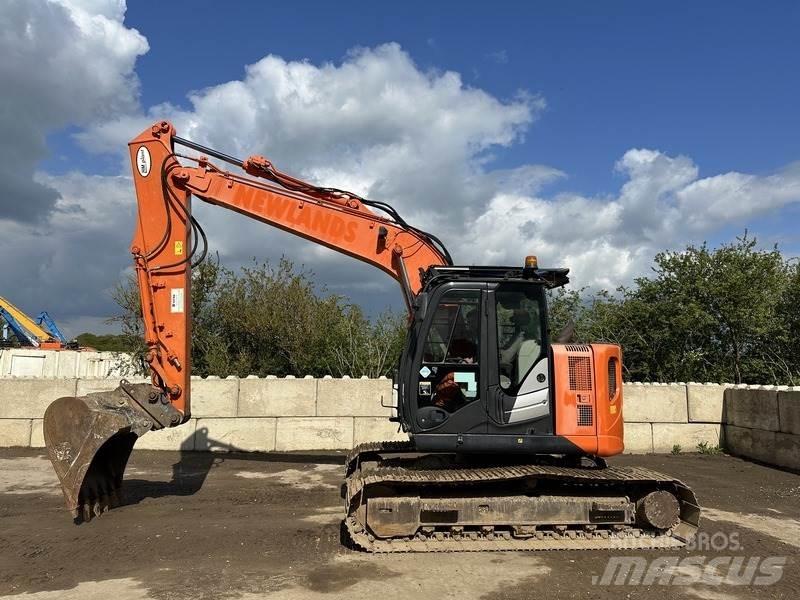 Hitachi ZX135 Kāpurķēžu ekskavatori