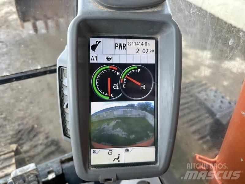 Hitachi ZX135 Kāpurķēžu ekskavatori