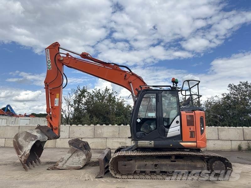 Hitachi ZX135 US-6 Kāpurķēžu ekskavatori