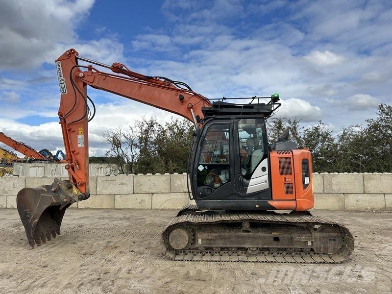Hitachi ZX135 US-6 Kāpurķēžu ekskavatori