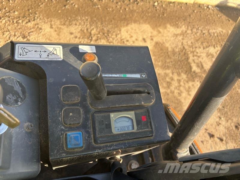 Hitachi ZX19 Kāpurķēžu ekskavatori