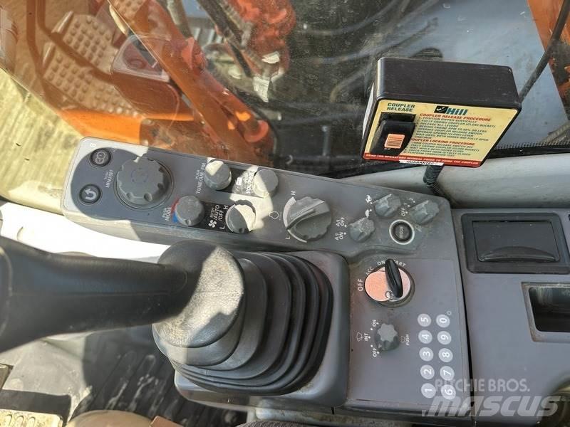 Hitachi ZX210LC-6 Kāpurķēžu ekskavatori