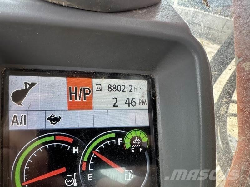Hitachi ZX225USRLC-6 Kāpurķēžu ekskavatori
