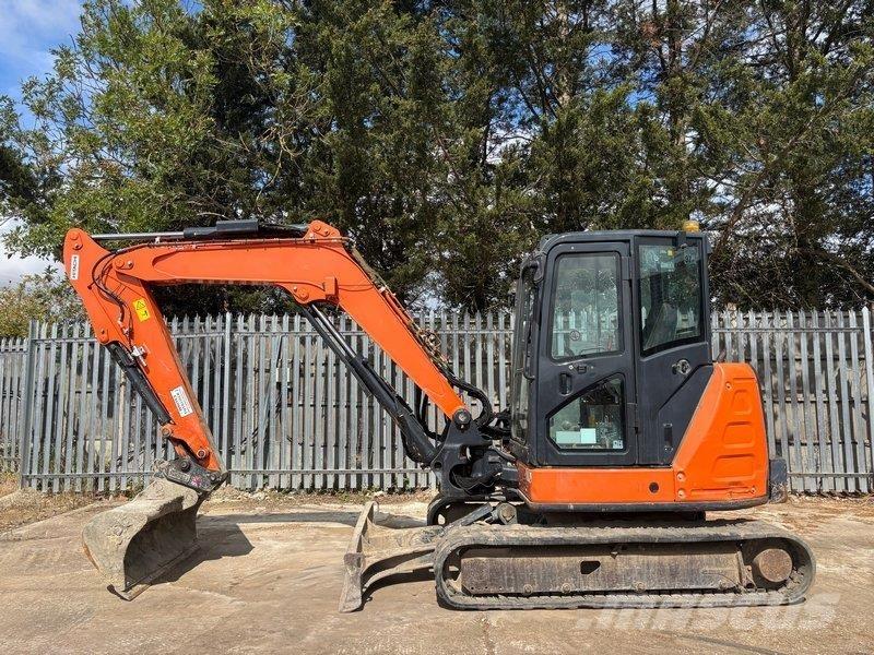 Hitachi ZX65 Vidēja lieluma ekskavatori 7 t - 12 t
