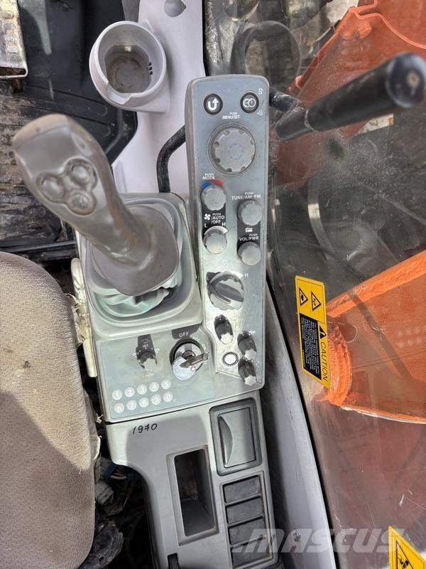 Hitachi ZX85US-5A Ekskavatori tālās sniedzamības darbiem