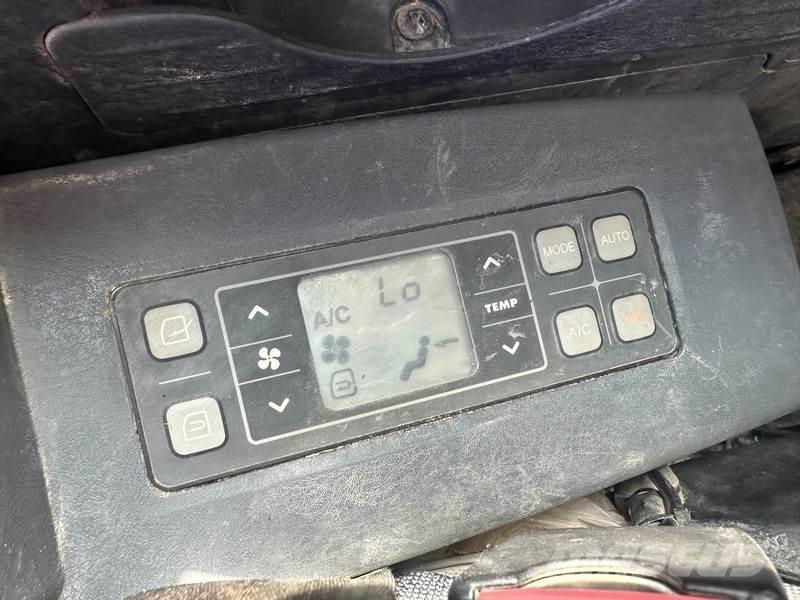 Hyundai HX130LCR Kāpurķēžu ekskavatori