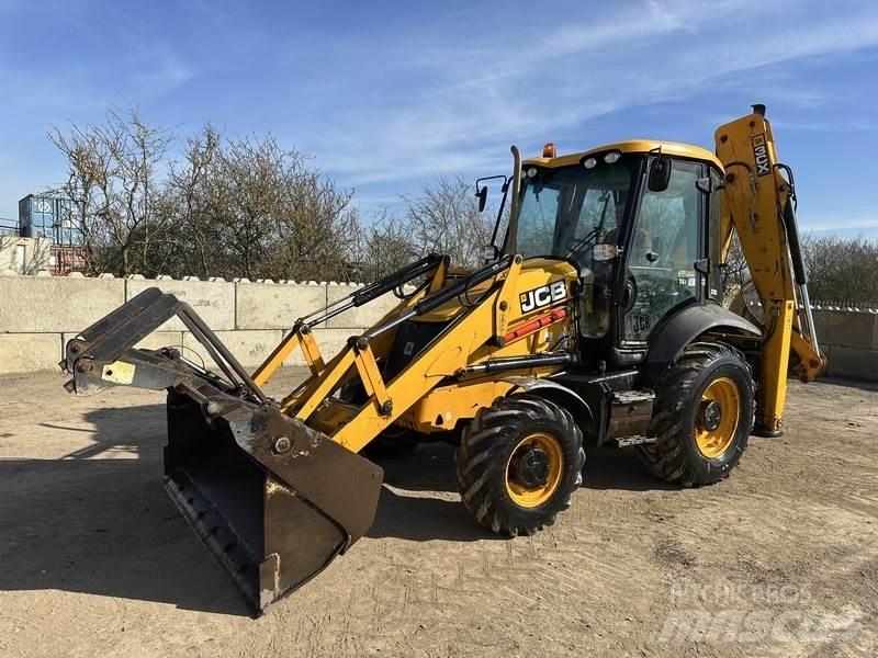 JCB 3CX Sitemaster Ekskavatori-iekrāvēji