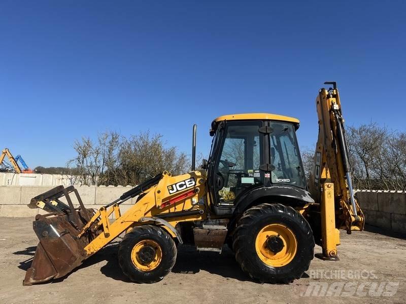 JCB 3CX Sitemaster Ekskavatori-iekrāvēji