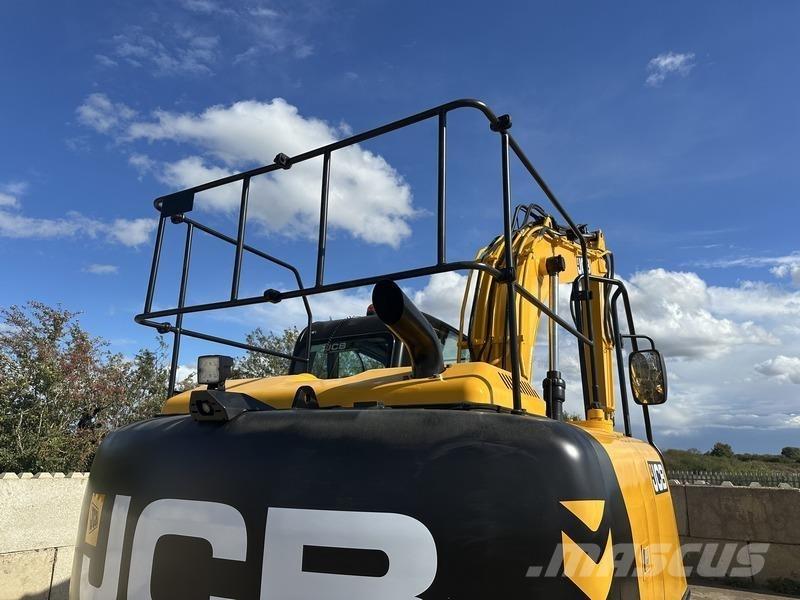 JCB JS131 LC Kāpurķēžu ekskavatori