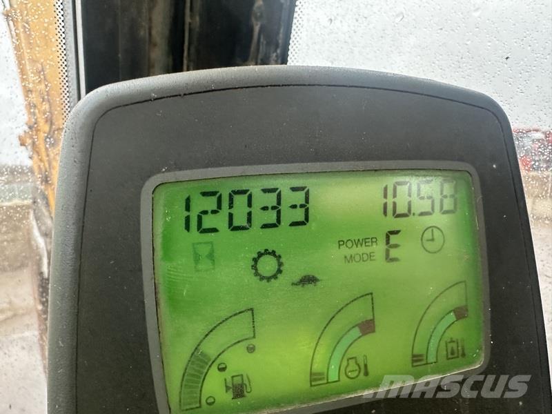 JCB JS220 LC Kāpurķēžu ekskavatori