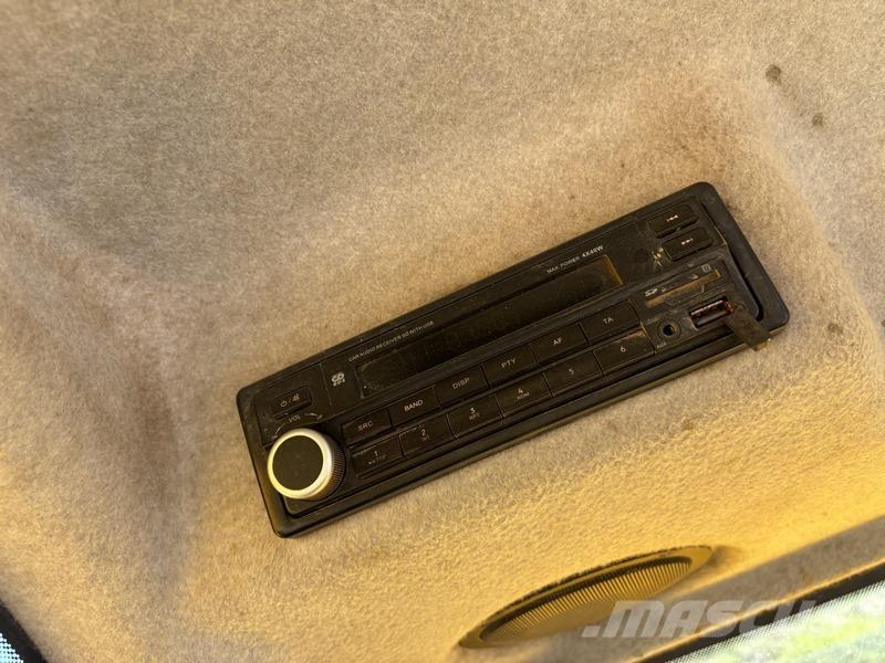 JCB JS240 LC Kāpurķēžu ekskavatori