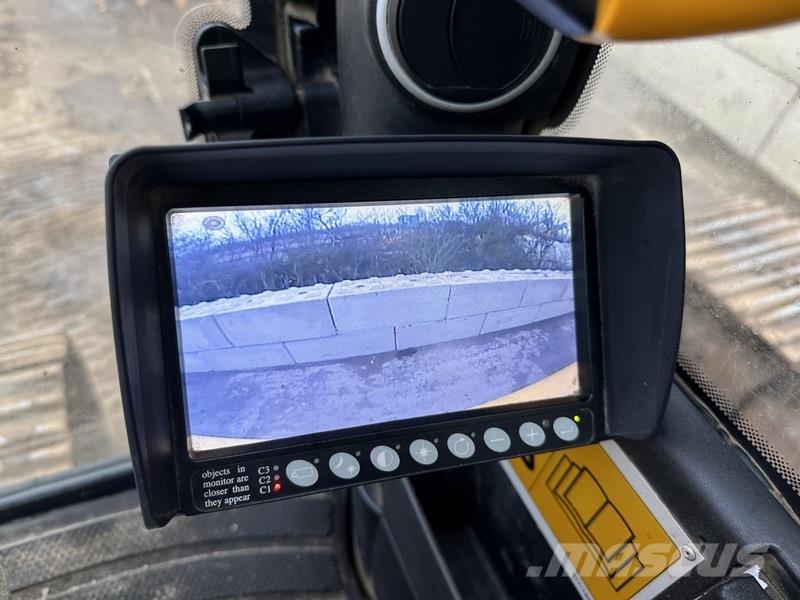 JCB JS370 LC T4 Kāpurķēžu ekskavatori