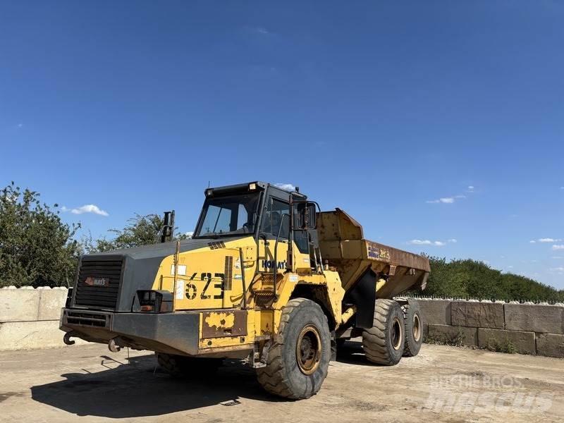 Komatsu HM300-1 Artikulētie pašizgāzēji