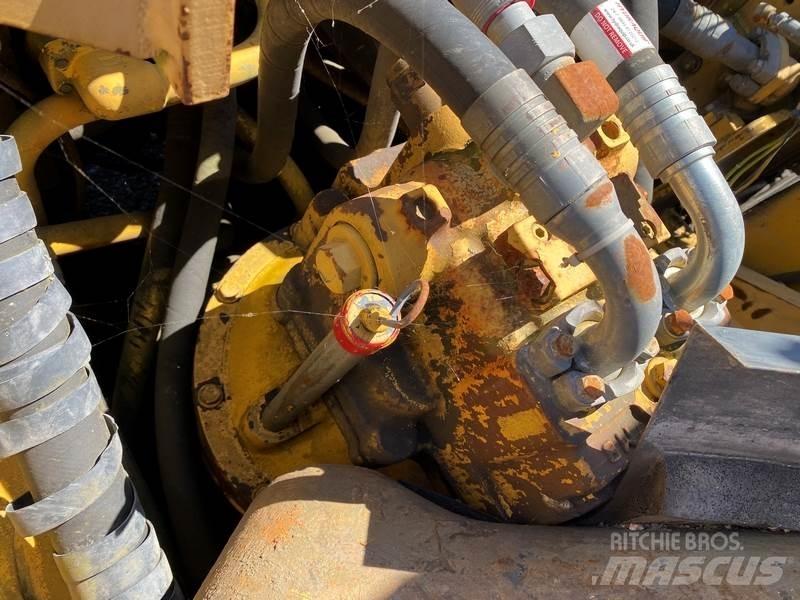 Komatsu PC450LC-8 Kāpurķēžu ekskavatori