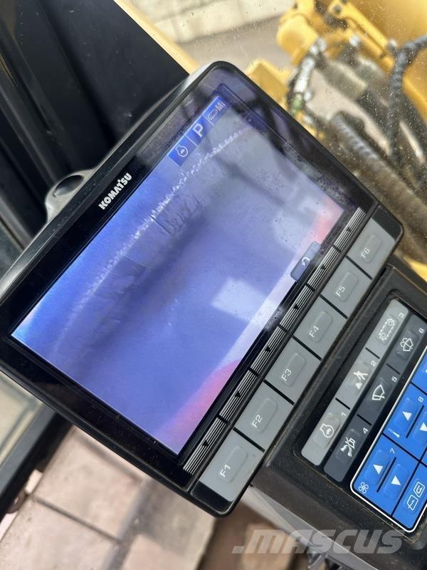 Komatsu PC490 LC-10 Kāpurķēžu ekskavatori