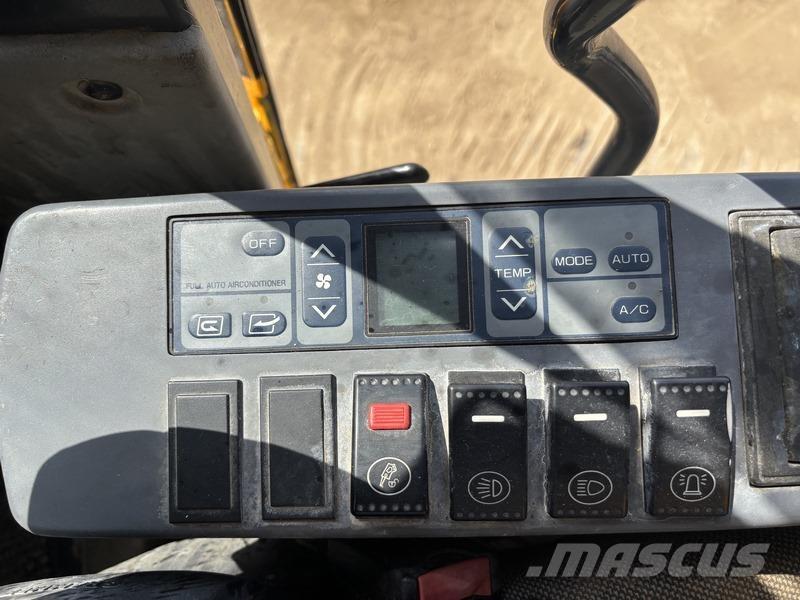 LiuGong CLG928E Kāpurķēžu ekskavatori