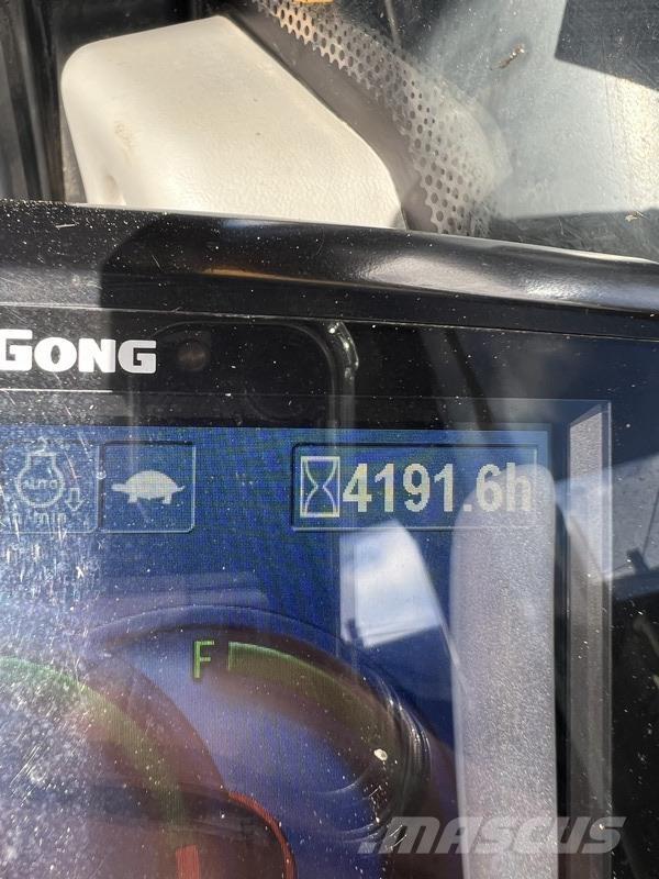 LiuGong CLG933 Kāpurķēžu ekskavatori