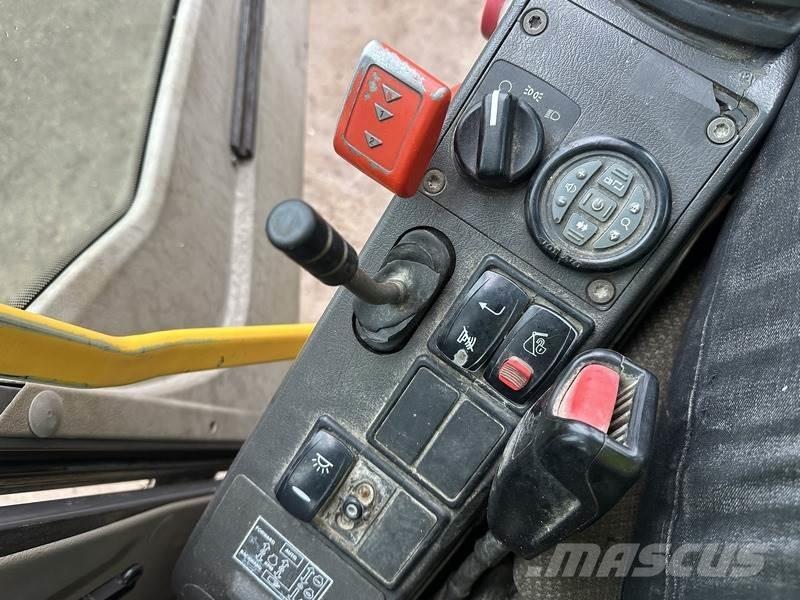 Volvo EW140 Ekskavatori uz riteņiem