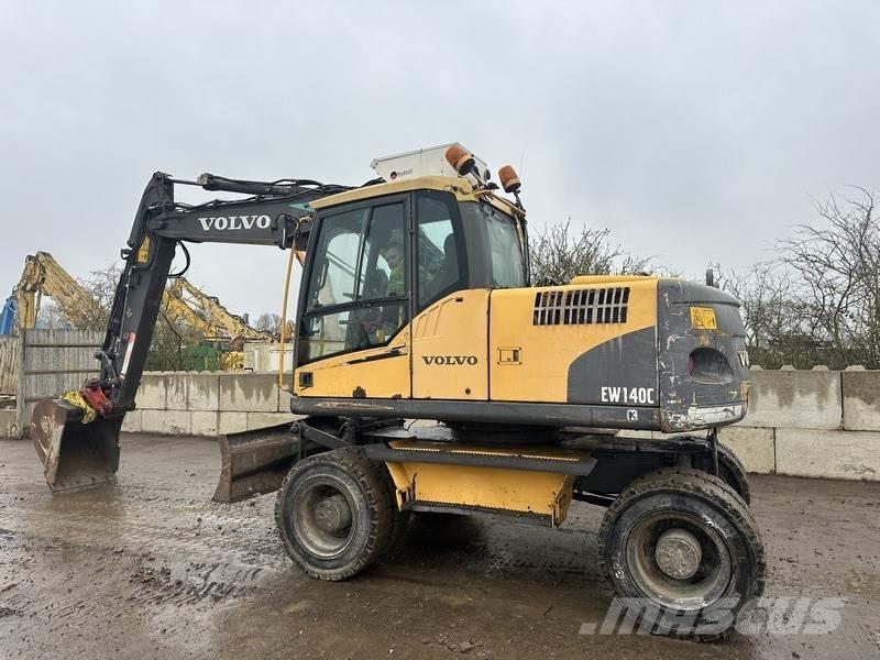 Volvo EW140 Ekskavatori uz riteņiem