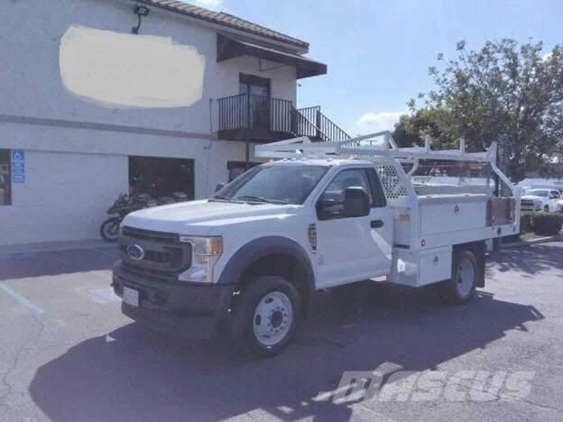 Ford F550 CONTRACTOR Furgons