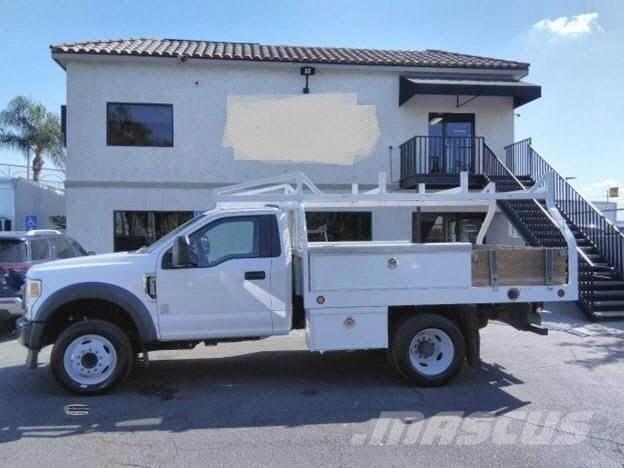 Ford F550 CONTRACTOR Furgons